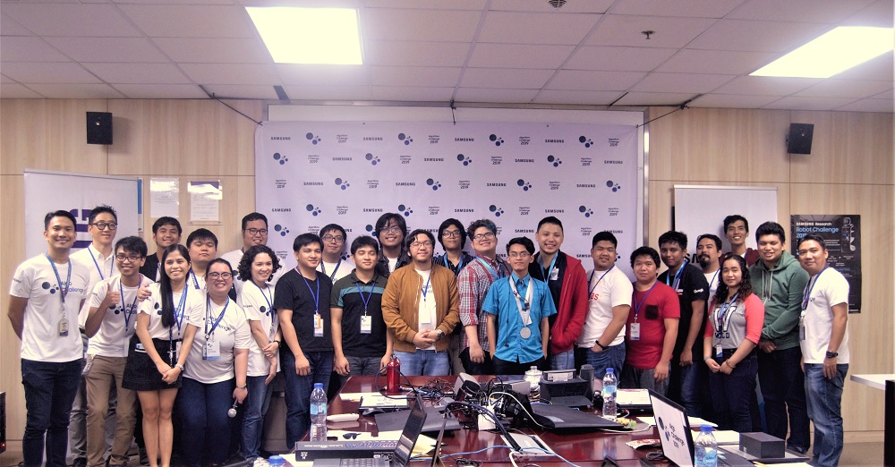 The Top 10 finalists and the SRPH team